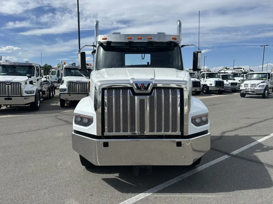 2022 Western Star 49X | Photo 2 of 16