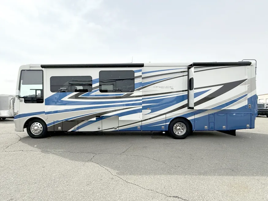 2022 Newmar Canyon Star 3722 | Photo 19 of 28