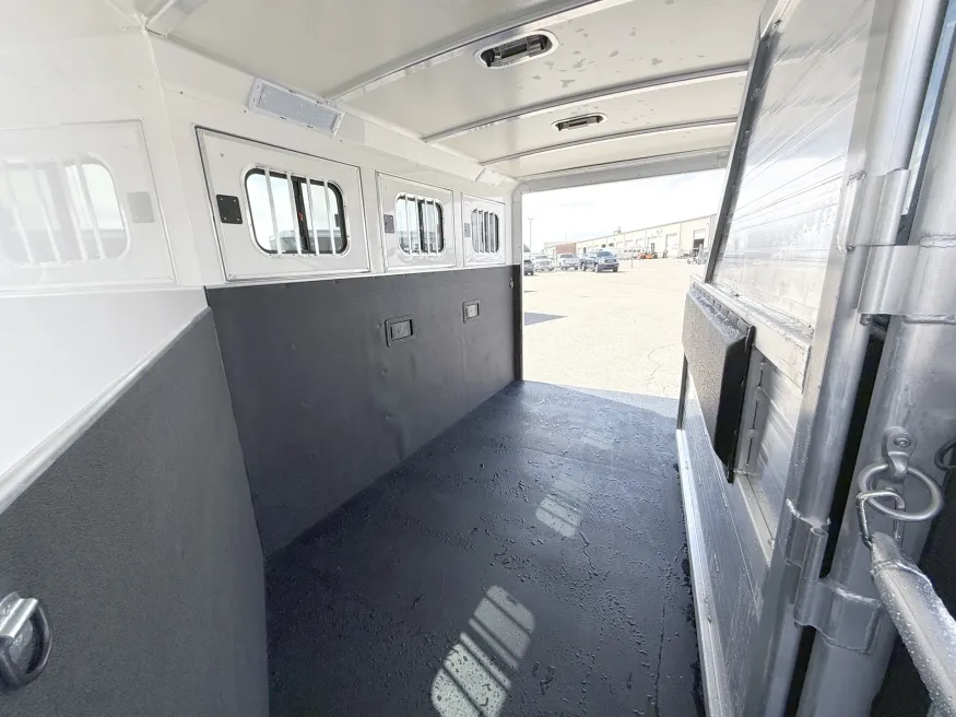 2027 Cimarron Norstar 3HGN | Photo 15 of 18