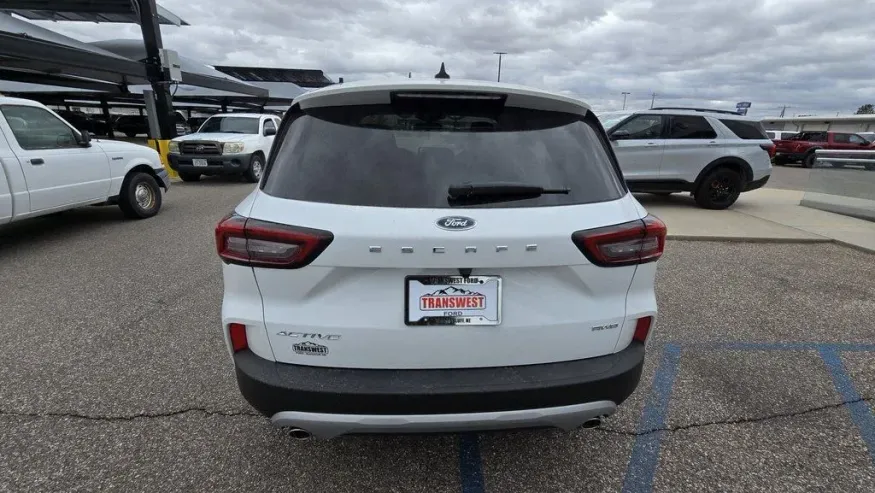 2026 Ford Escape | Photo 7 of 25