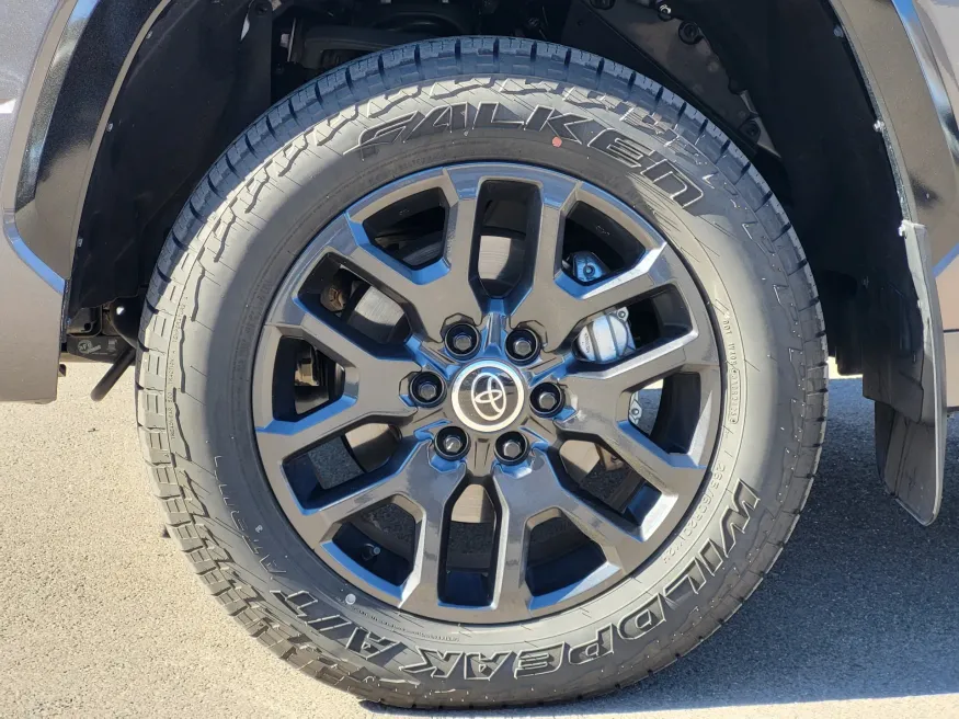 2024 Toyota Tundra 4WD Platinum | Photo 8 of 24