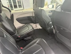 2023 Chrysler Pacifica Touring L | Thumbnail Photo 12 of 24