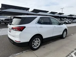 2022 Chevrolet Equinox LT | Thumbnail Photo 4 of 18