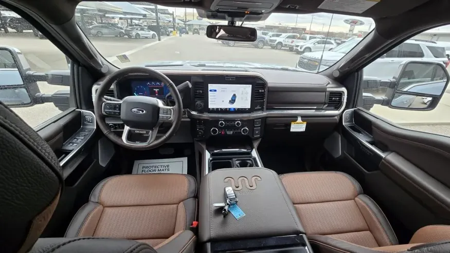 2026 Ford Super Duty F-250 | Photo 39 of 43