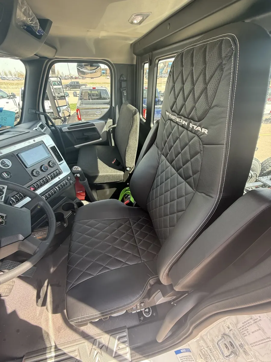 2027 Western Star 49X | Photo 10 of 12