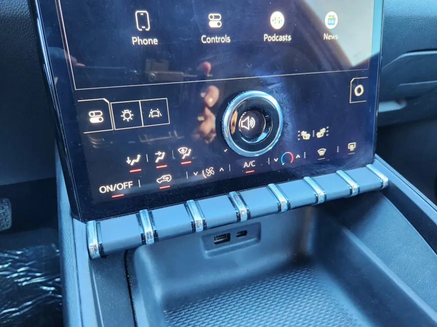 2025 GMC Terrain AWD Elevation | Photo 26 of 28