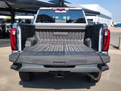 2026 GMC Sierra 2500HD Denali | Thumbnail Photo 16 of 31
