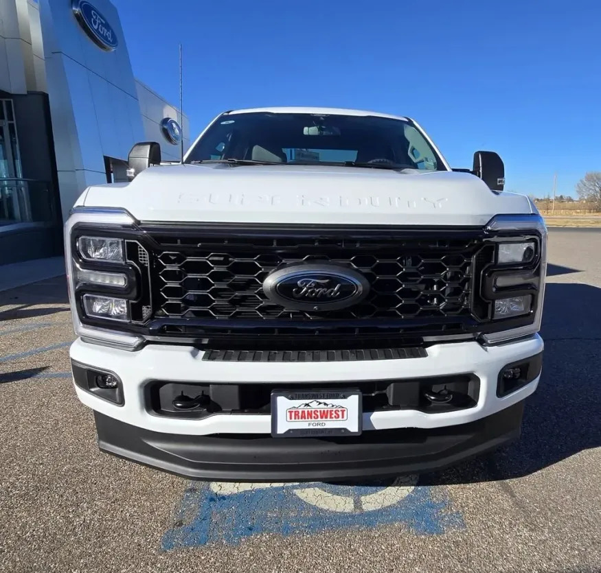 2026 Ford Super Duty F-350 | Photo 2 of 28