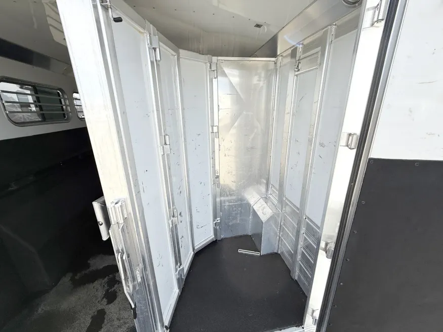 2010 4 Star 3HGN | Photo 13 of 17