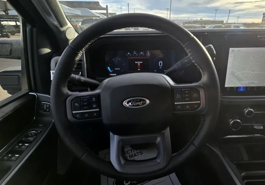 2026 Ford Super Duty F-250 | Photo 22 of 38