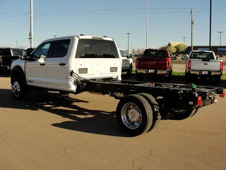 2026 Ford Super Duty F-550 XLT | Photo 2 of 13