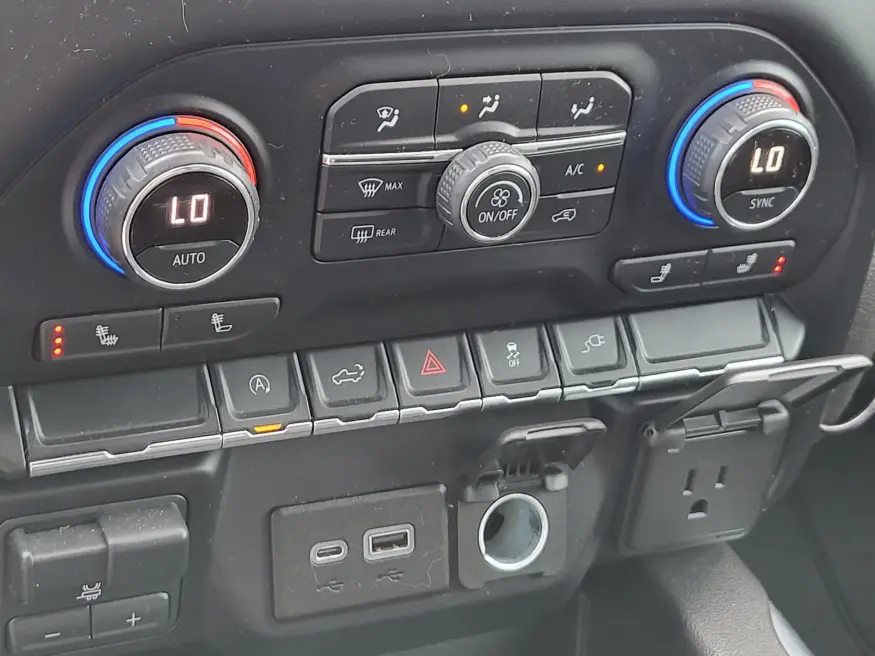 2021 Chevrolet Silverado 1500 RST | Photo 15 of 24
