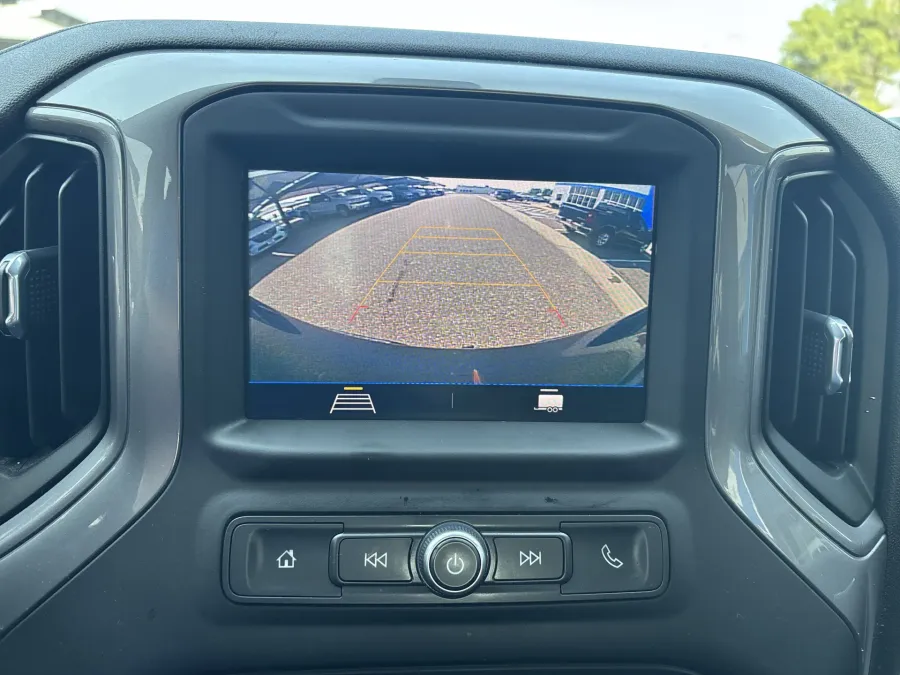 2020 Chevrolet Silverado 1500 Custom | Photo 13 of 18