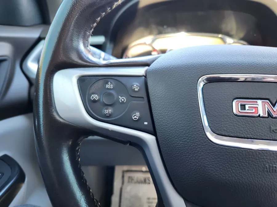 2021 GMC Acadia SLT | Photo 22 of 29