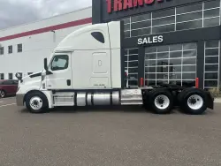 2020 Freightliner Cascadia | Thumbnail Photo 8 of 18