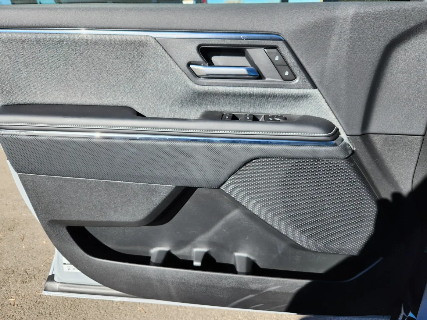 2026 GMC Sierra EV Standard Range Elevation | Photo 5 of 28