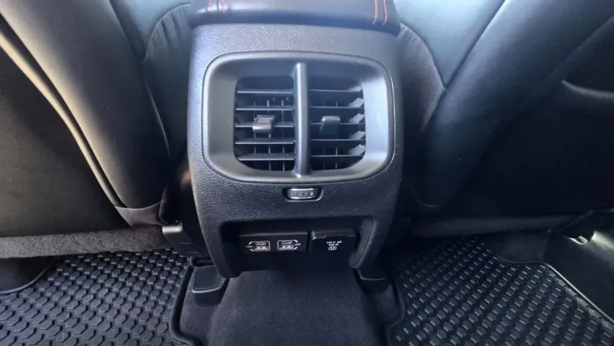 2022 Jeep Cherokee | Photo 27 of 29