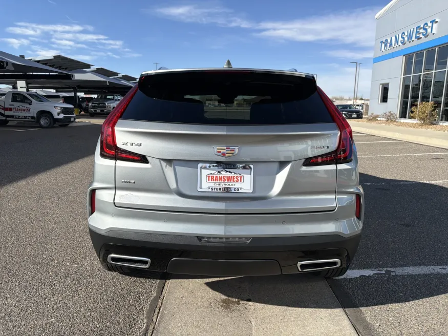 2025 Cadillac XT4 AWD Premium Luxury | Photo 3 of 21