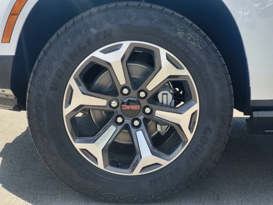 2026 GMC Yukon XL AT4 Ultimate | Photo 9 of 27