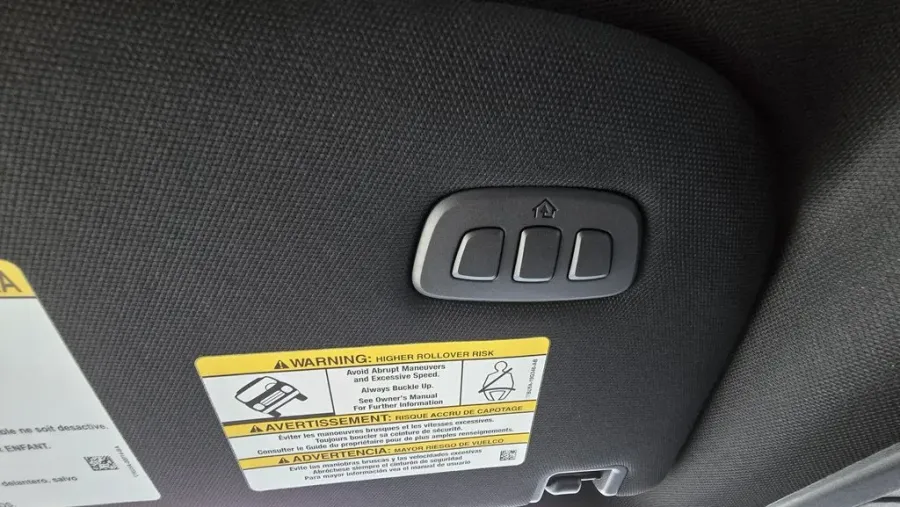 2026 Ford Super Duty F-350 | Photo 31 of 37