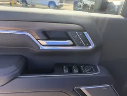 2026 Chevrolet Silverado 3500HD High Country | Thumbnail Photo 12 of 22