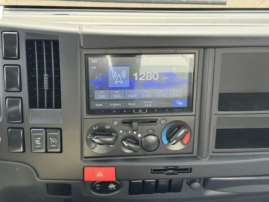 2025 Isuzu NRR GAS | Photo 20 of 21