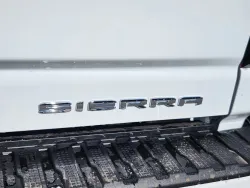 2026 GMC Sierra 2500HD Denali | Thumbnail Photo 14 of 31