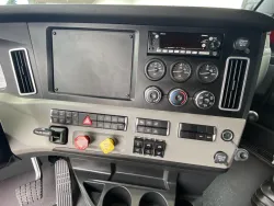 2025 Freightliner Cascadia | Thumbnail Photo 6 of 18