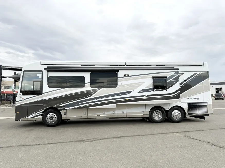 2026 Newmar Dutch Star 4081 | Photo 22 of 30