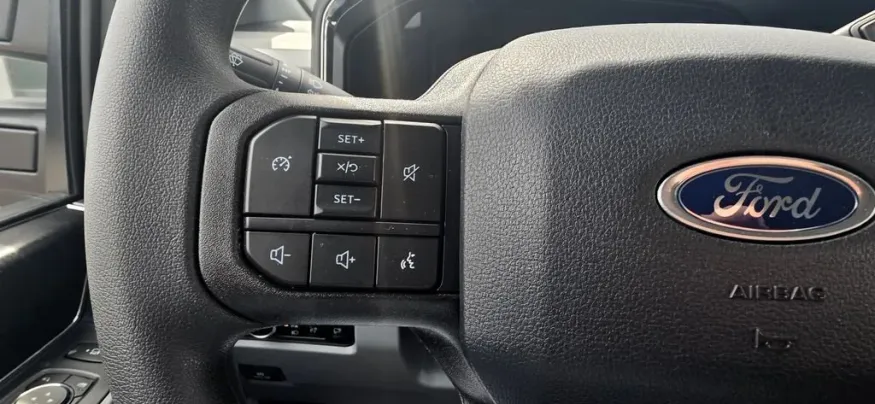 2026 Ford Super Duty F-250 | Photo 15 of 28