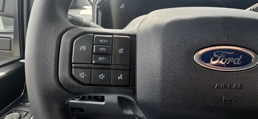 2026 Ford Super Duty F-250 | Photo 15 of 28