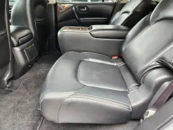 2017 Infiniti QX80 | Thumbnail Photo 10 of 33