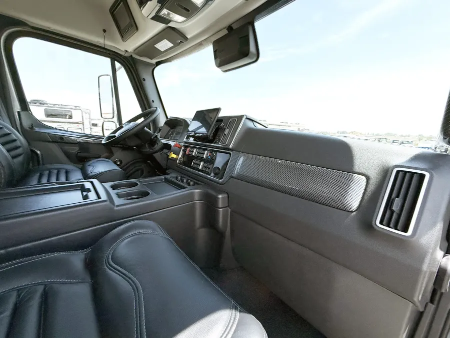 2025 Freightliner M2 106 Plus Summit Hauler | Photo 25 of 26