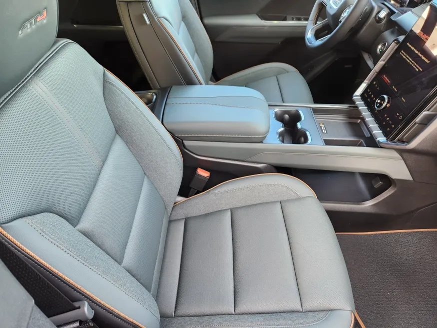 2026 GMC Acadia AT4 | Photo 8 of 22