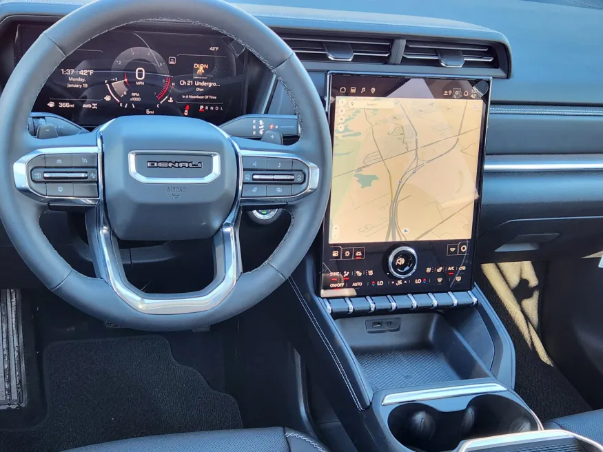 2026 GMC Terrain Denali | Photo 19 of 23