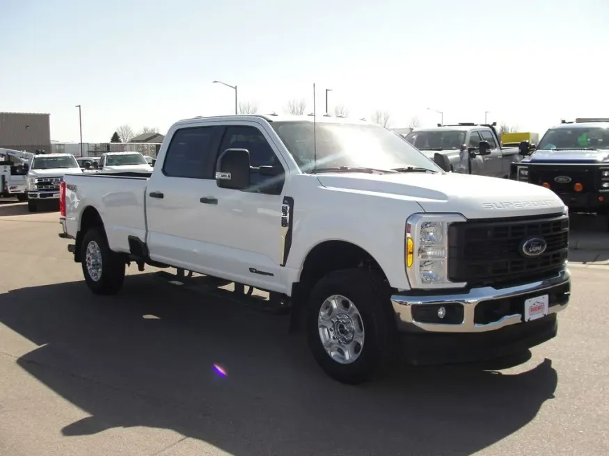 2023 Ford Super Duty F-350 XL | Photo 6 of 14