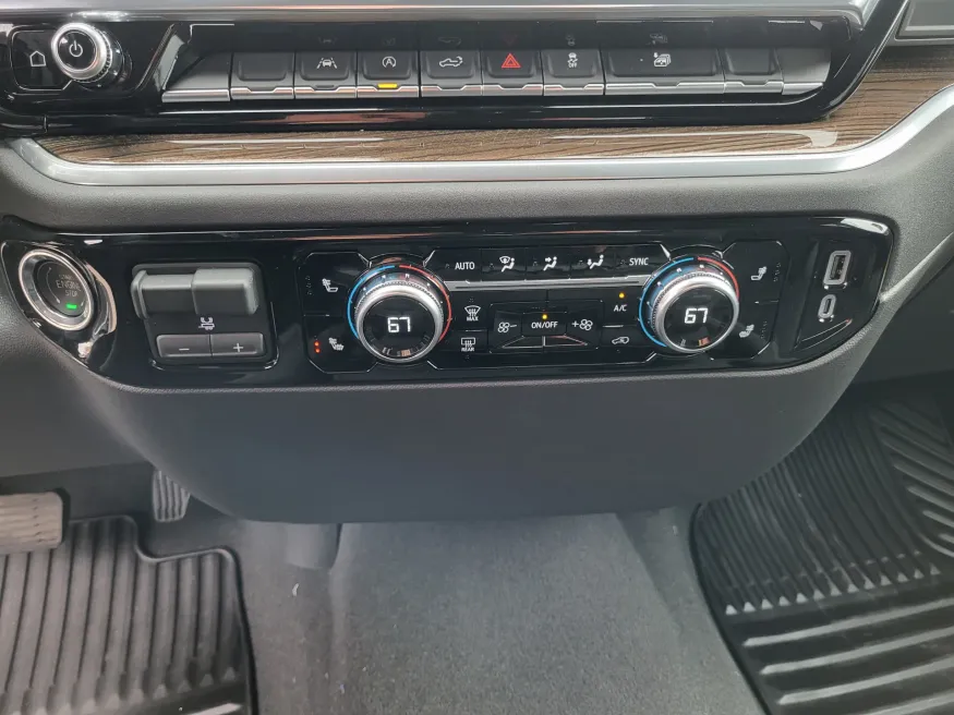 2026 GMC Sierra 1500 Elevation | Photo 16 of 23