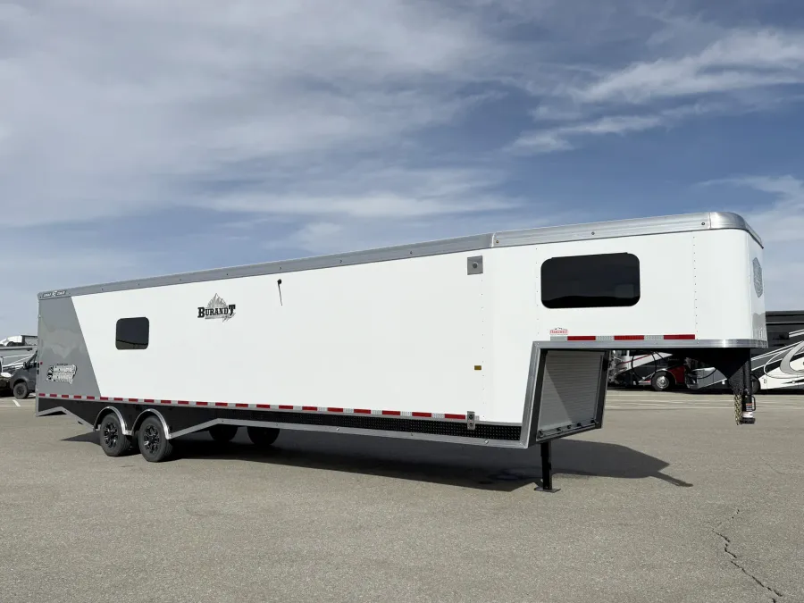 2026 Logan Coach Horse Power | Photo 1 of 24