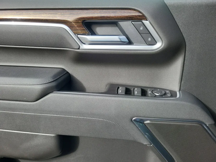 2026 GMC Sierra 1500 Elevation | Photo 18 of 23