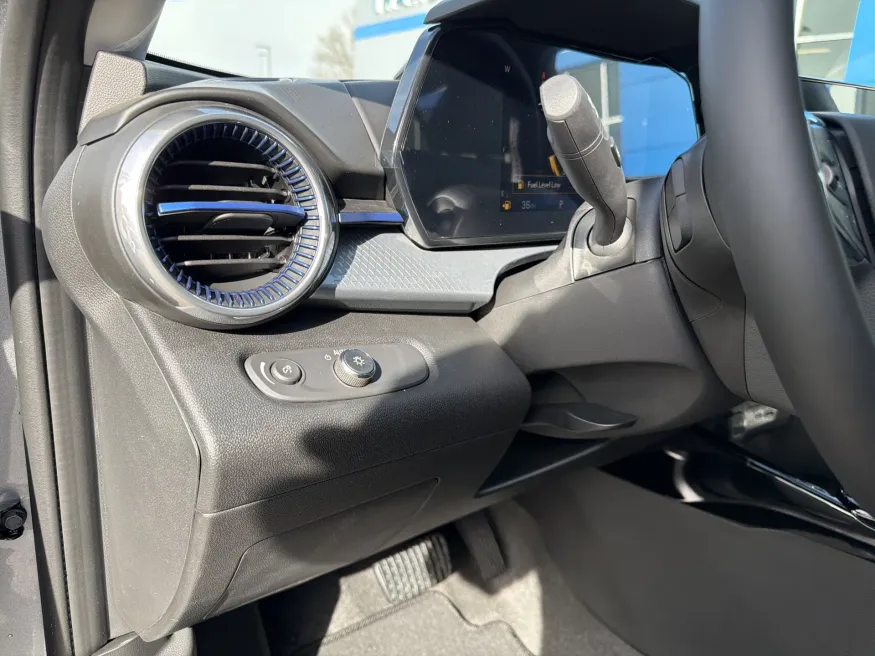 2026 Chevrolet Trax LT | Photo 12 of 19