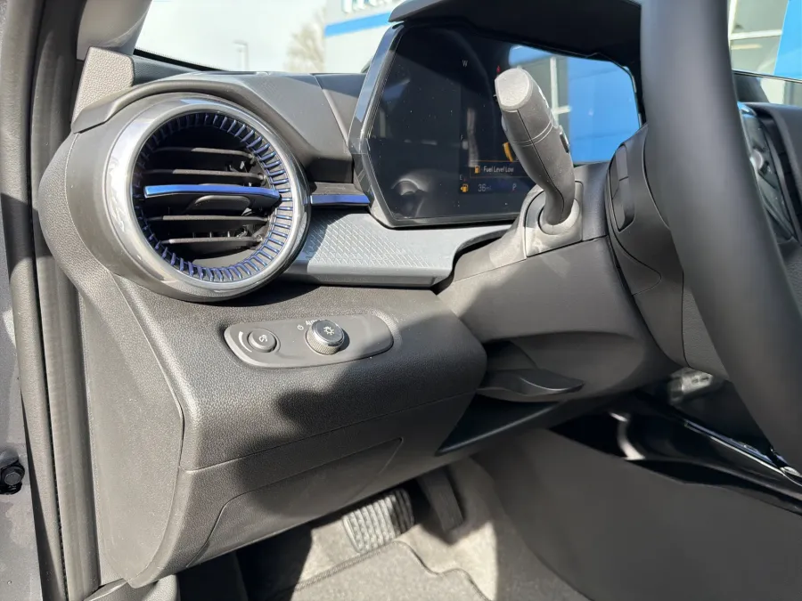 2026 Chevrolet Trax LT | Photo 12 of 19