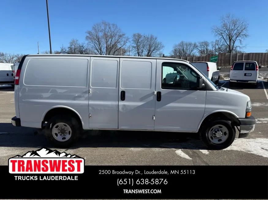 2017 Chevrolet Express 3500 Work Van | Photo 14 of 20