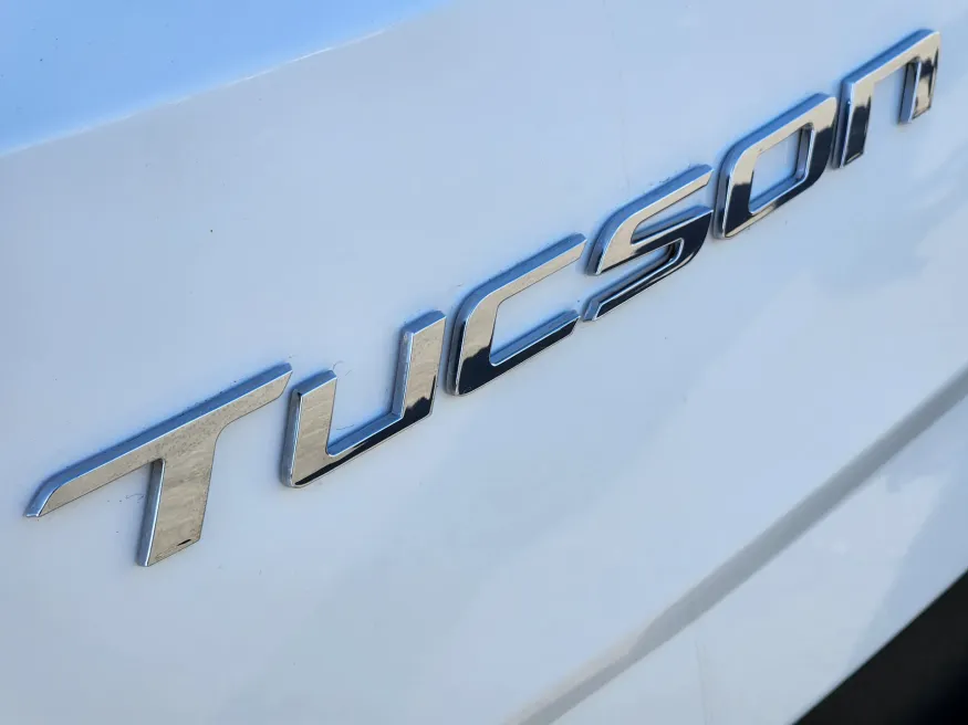 2022 Hyundai Tucson SE | Photo 7 of 20