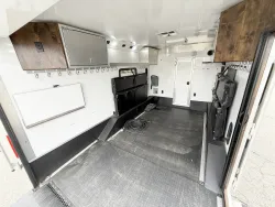 2022 Logan Coach Ultimate Sports Hauler | Thumbnail Photo 18 of 25
