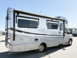 2019 Winnebago Navion 24J | Thumbnail Photo 13 of 24