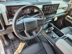 2026 GMC HUMMER EV SUV 2X | Thumbnail Photo 7 of 30