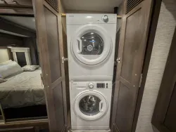 2023 Newmar Bay Star 3408 | Thumbnail Photo 26 of 38