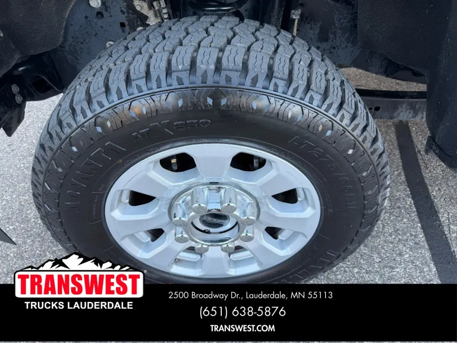 2024 Ford Super Duty F-250 XLT | Photo 8 of 22