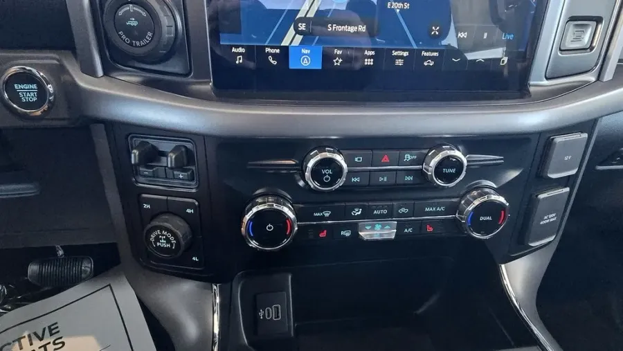 2025 Ford F-150 | Photo 15 of 24