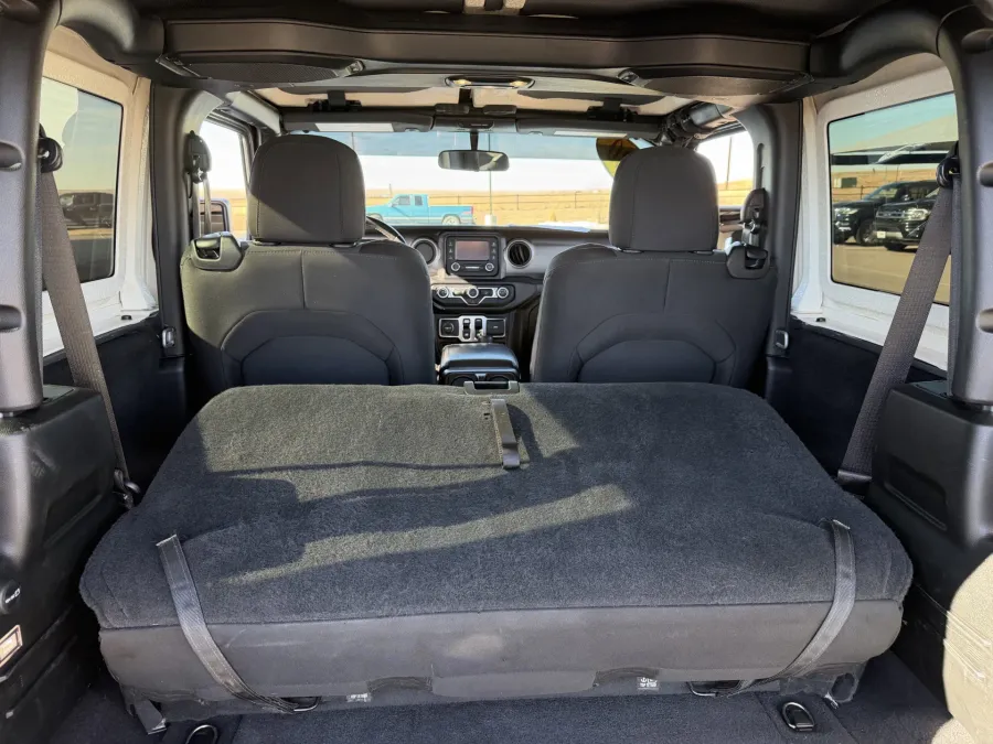 2020 Jeep Wrangler Sport S | Photo 8 of 14